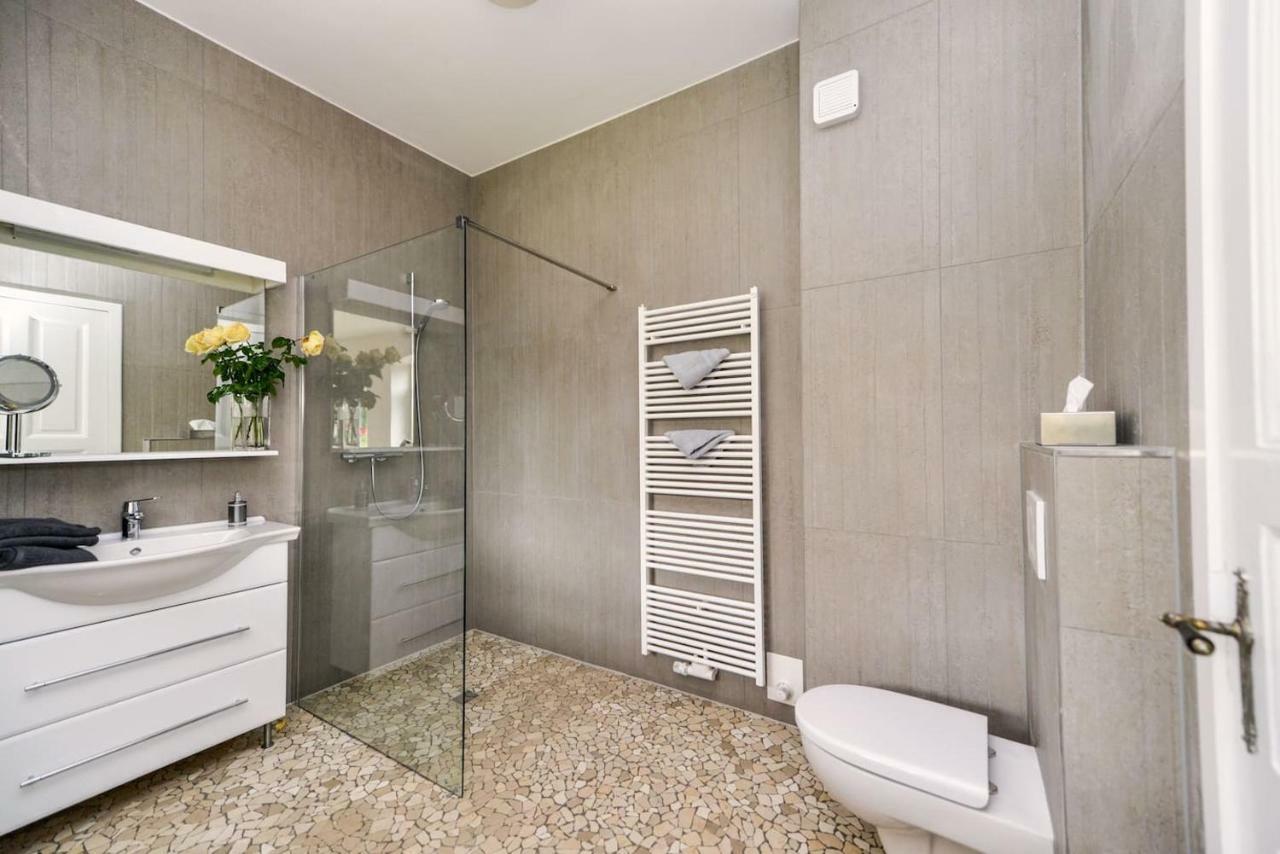 Kanalvilla - Urlaub Am Nord-Ostseekanal - Zwei Ferienwohnungen Im Angebot- Eine Im Dachgeschoss Und Eine Wohnung Mit Garten Sehestedt  Exterior foto